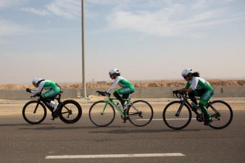 تقام بالقاهرة.. المنتخب السعودي للدراجات “سيدات” يحقق أول ميدالية