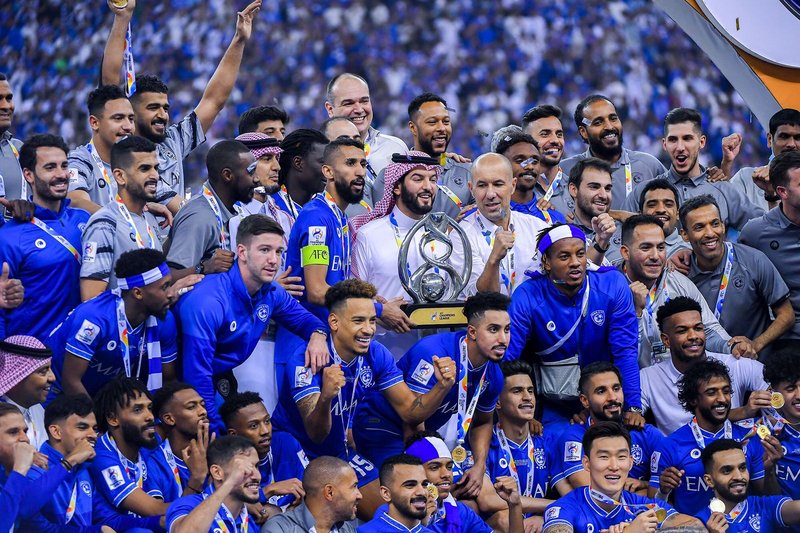 ‬أكثر من 60 ألف متفرج هتفوا باسم الهلال.. حتى توج باللقب الآسيوي