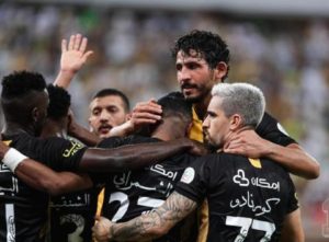 رومارينهو يقود الاتحاد لصدارة الدوري السعودي