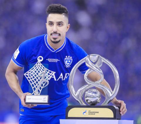 الهلال يمدد عقد سالم الدوسري حتى 2025