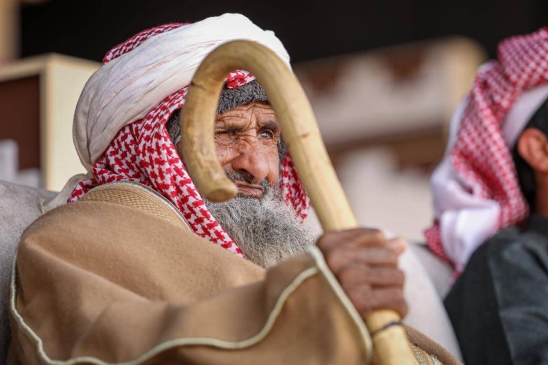 الدوسري.. الأكبر عمراً في مهرجان الملك عبدالعزيز للإبل – أخبار السعودية