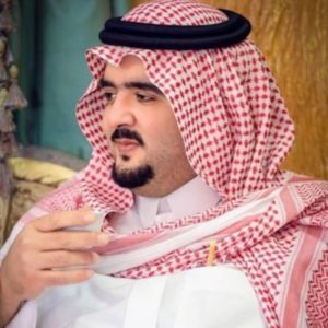 “عبدالعزيز بن فهد” يأمر بـ”جيب نيسان” و300 ألف ريال لسداد ديون “ي