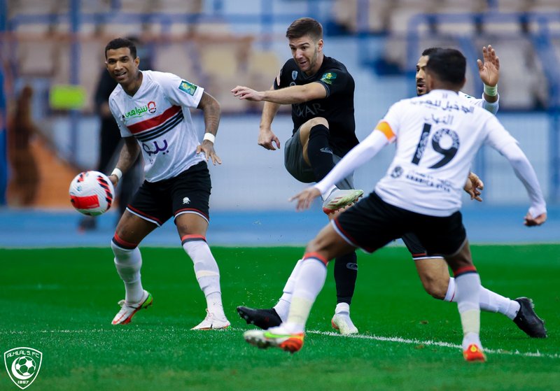 بهدفي “فييتو ” و ” كاريلو ” .. الهلال يتأهل لربع نهائي كأس الملك