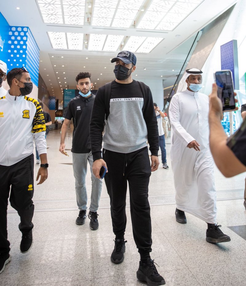 بعد انتهاء علاقته مع النصر.. “حمدالله” يصل جدة للانضمام للاتحاد