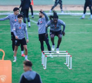 عودة ” بيريرا ” و “كنو” لتدريبات الهلال الجماعية