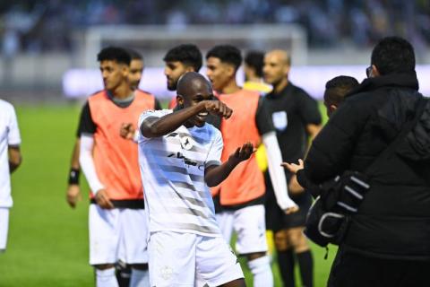 الدوري السعودي: الطائي ينتفض ويعيد النصر لدوامة الخسائر