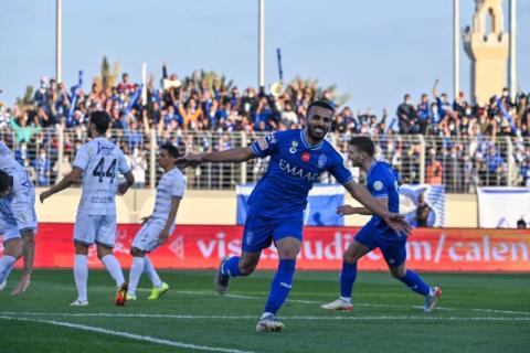 الهلال يُسقط الطائي برباعية تاريخية في الدوري السعودي