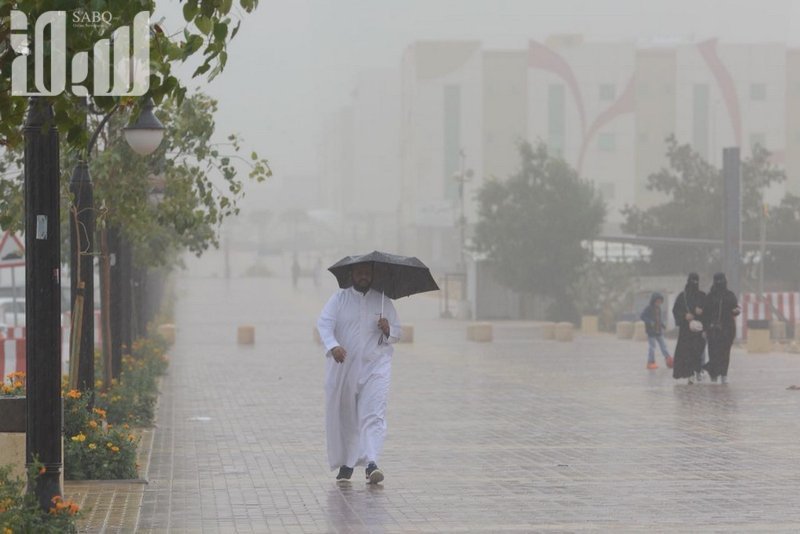 “الأرصاد” يرفع درجة الإنذار بالرياض: أمطار غزيرة والعاصمة حاضرة