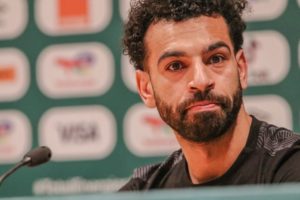 قائد المنتخب المصري “محمد صلاح” : أتمنى تتويج مسيرتي الدولية ببطو