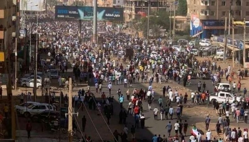 السودان.. قضاة ووكلاء نيابة ينددون بقتل المتظاهرين ويدعون للتحقيق