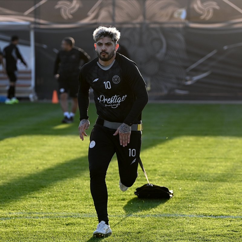 الشباب يفتح ملف موقعة الهلال .. و”فواز” ينتظر قرار المدرب