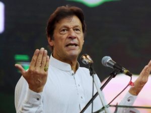 بماذا هدد عمران خان للبقاء في السلطة ؟ – أخبار السعودية