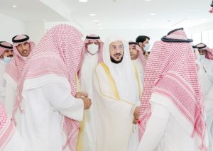 «الشؤون الإسلامية» تعايد منسوبيها