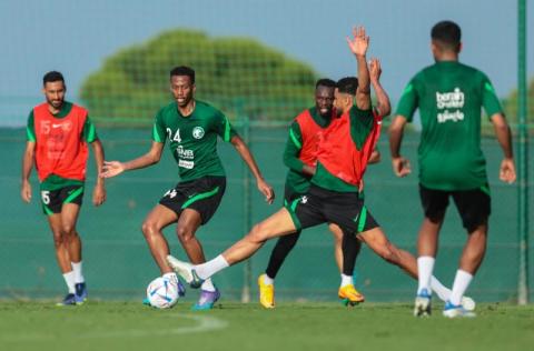 المنتخب السعودي يستعيد «العبود» ويترقب «سالم»