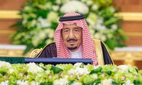 «الوزراء» السعودي: معاملة العسكريين كالمدنيين في إجازات