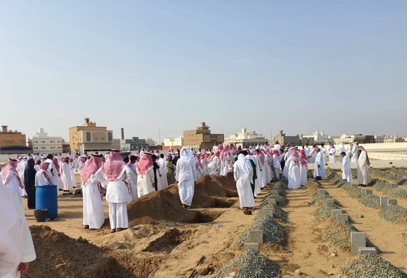 المسؤولون والأعيان يُعزون آل العَلاوي في عميدهم – أخبار السعودية