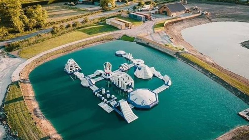 بعد إصابة 20 شخصاً.. مرض غامض يغلق حديقة مائية بريطانية – أخبار السعودية