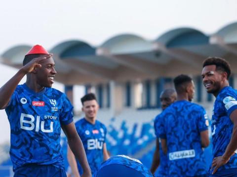 الهلال يستهل مشوار الدفاع عن لقبه بغياب 8 لاعبين