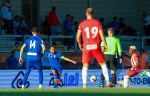 نوتنغهام فورست يجهز الهلال لدوري المحترفين