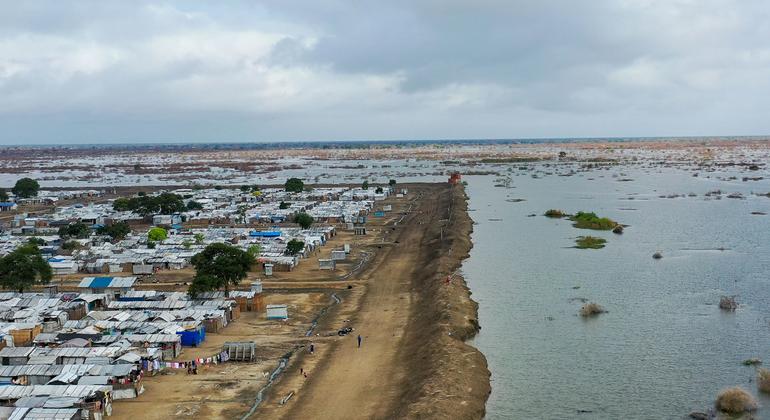 جنوب السودان: مفوضية اللاجئين تطلب الدعم الدولي في مواجهة “الفيضانات القياسية للعام الرابع على التوالي” ولدرء المخاطر مع تسارع أزمة المناخ