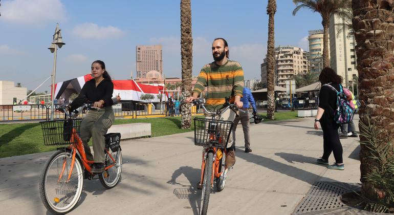 مصر.. مدينة القاهرة تكافح تغير المناخ بالدراجات