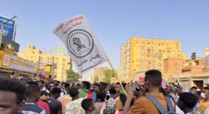 السودان: ارتفاع عدد القتلى إلى 121 منذ الانقلاب العسكري، والآلية الثلاثية تدين الاستخدام المفرط للقوة