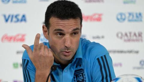 مدرب الأرجنتين: ليس منطقياً المقارنة بين ميسي وليفاندوفسكي