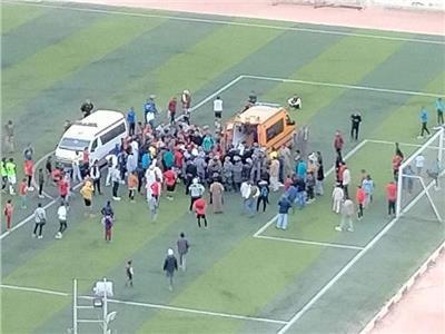 وفاة «لاعب مطروح» تجدد المطالبة بوحدات إنقاذ في الملاعب المصرية