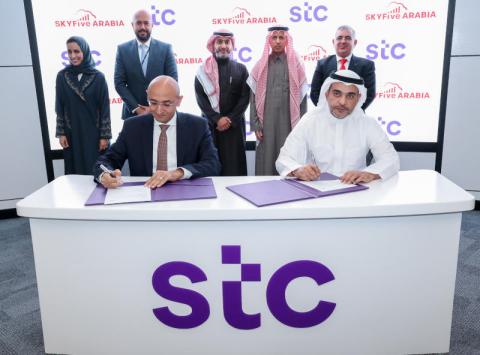 «stc» و«سكاي فايف» العربية توقعان مذكرة تفاهم لتقديم خدمات الإنترنت الجوية