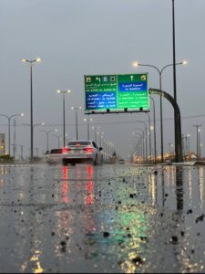 «الأرصاد» يرفع درجة التنبيه إلى تحذير من أمطار غزيرة على المدينة ومحافظاتها – أخبار السعودية