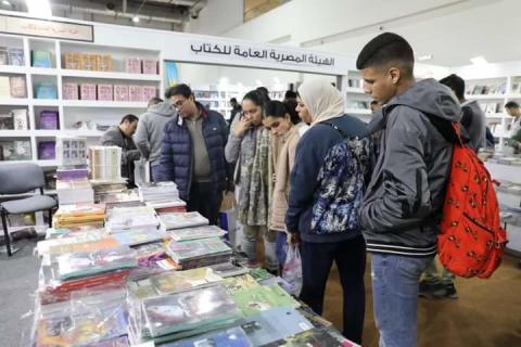 «القاهرة للكتاب» يختتم أعماله وسط «ارتياح» بين الناشرين