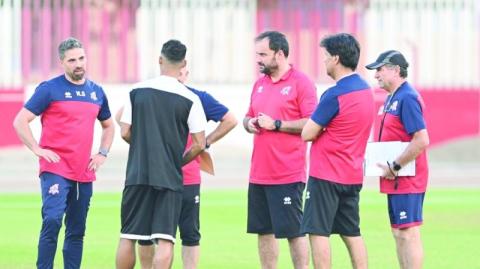 الدوري السعودي: الهلال المنتشي «آسيوياً» يصطدم بالوحدة