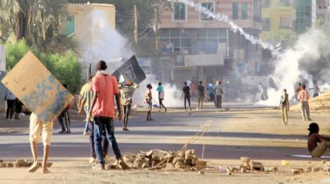 وزير العدل السوداني السابق: قادة الجيش طلبوا العفو