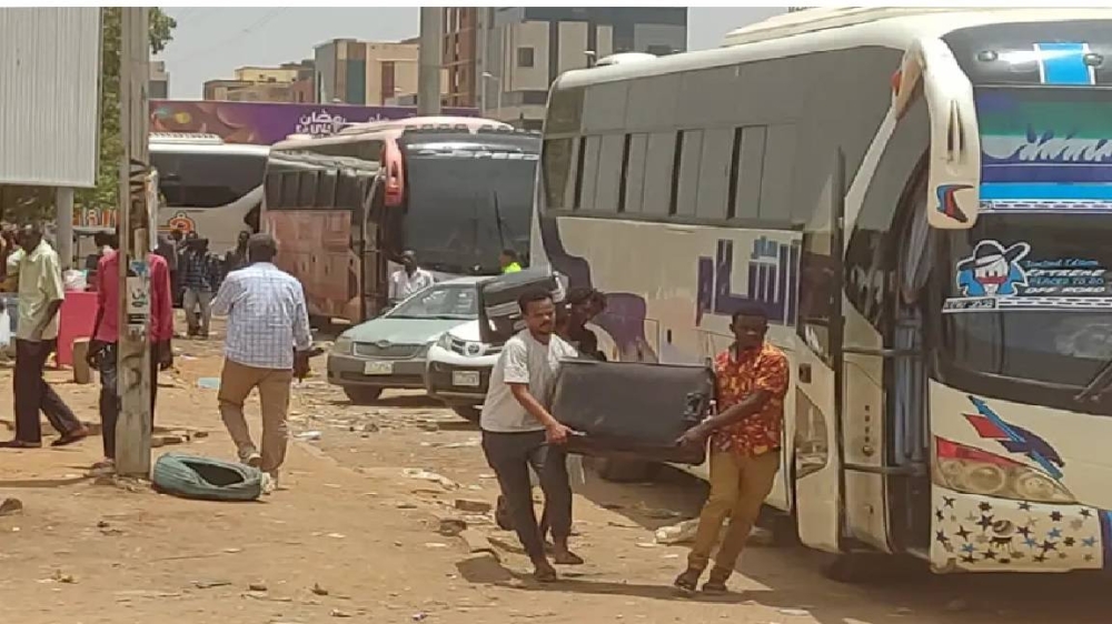 بنوك مغلقة.. وماكينات معطلة.. حرب السودان تفتك بالقطاع المصرفي – أخبار السعودية