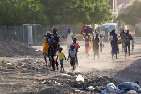 وسائل التواصل الاجتماعي.. حبل نجاة المدنيين السودانيين وسط المعارك