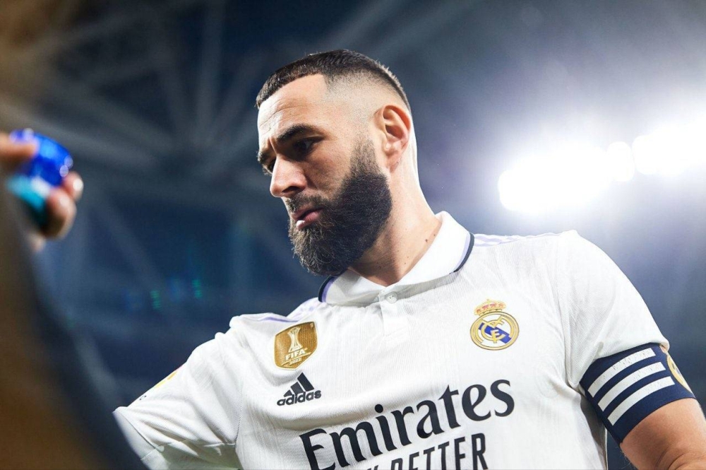 رسمياً.. ريال مدريد يعلن رحيل كريم بنزيمه – أخبار السعودية