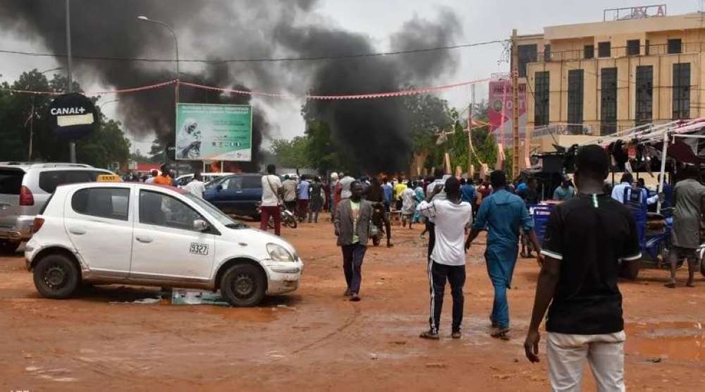 قادة أفريقيا يطالبون بالإفراج عن «بازوم».. وفرنسا تحذر من استهداف مصالحها في النيجر – أخبار السعودية